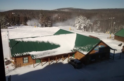 Snowshoe Condo | Silver Creek 2 BR Condo, A/C, Indoor/Outdoor Pool & Hot Tub