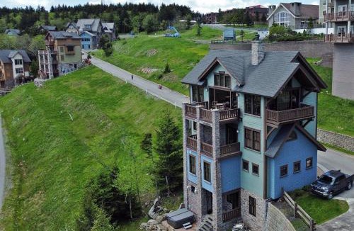 Edray House | Slope side 8 BR at Sanctuary Majestic Mountain Top Estate 4800 square feet of quality sleeps 16