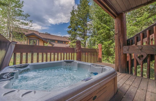 Deer Valley House | Slopeside Contemporary! Private Hot Tub, High-Speed Wi-Fi, Perfect for Groups!