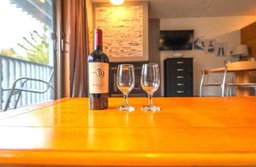 Jeffersonville Apartment | Smugglers' Notch Studio Hike & Bike
