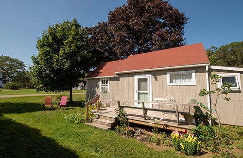 New Harbor Cottage | Snowball Hill Cottage - Near Pemaquid Beach & New Harbor Village.