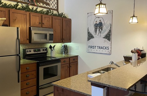 Edray Condo | Soaring Eagle 2 BR, Top Floor, Long range sunset views, Ski in/out