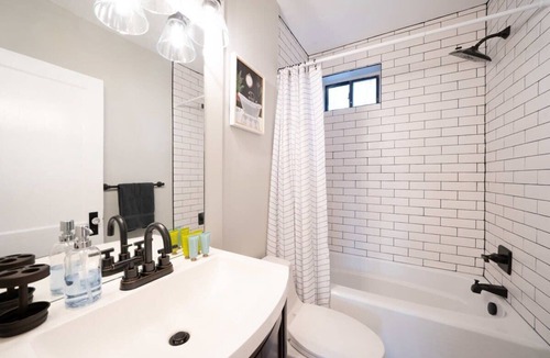 Ghent Apartment | Sojourn at Colley Manor Unit 2