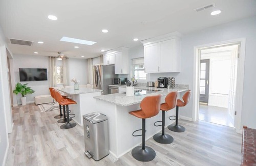 Fox Hill - Grandview House | Sojourn's Aviators Dream on Back River