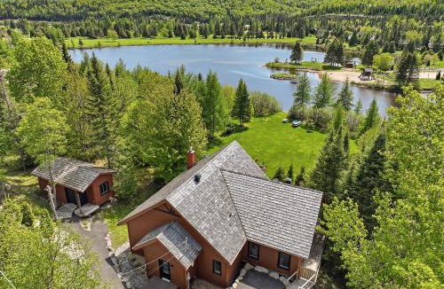 Saint-Faustin-Lac-Carre Ski Chalet | Spa & pool Access - Refuge au fil des saisons