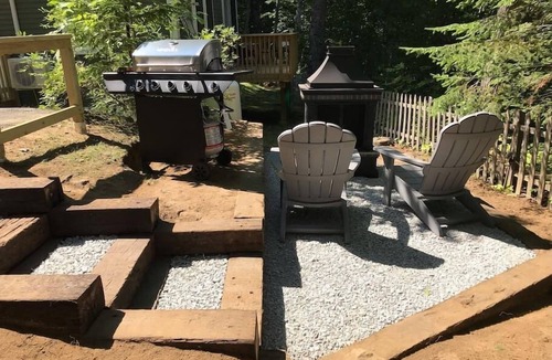 Edgecomb Cottage | Spacious 1 Bedroom Cottage Close to Everything 3
