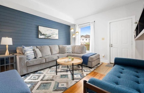 Weinland Park House | Spacious 3 Bedroom near OSU and High St.