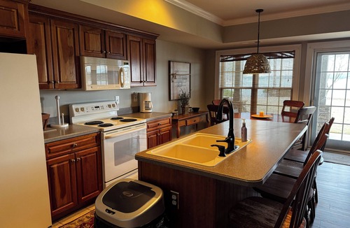Greensboro House | Spacious 5-bedroom home on Lake Oconee, 79 miles from The Masters