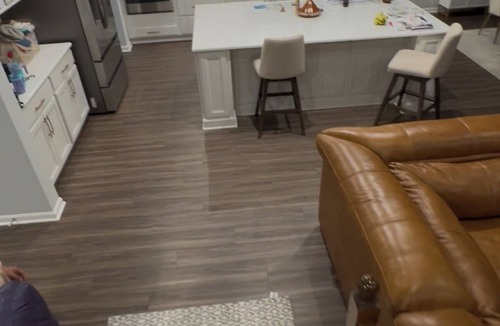 Delaware House | Spacious 5 bedroom house Delaware 1 mile to Alum Creek beach brand new