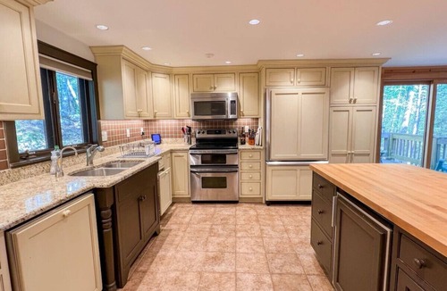 North Conway House | Spacious 5 Bedroom N. Conway Home | Best Location!