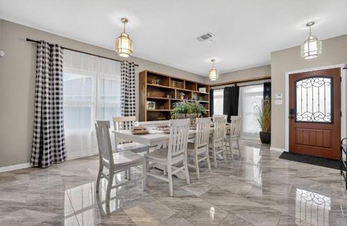 Cibolo House | Spacious 5BR *River Float *Pool *Fire Pit *