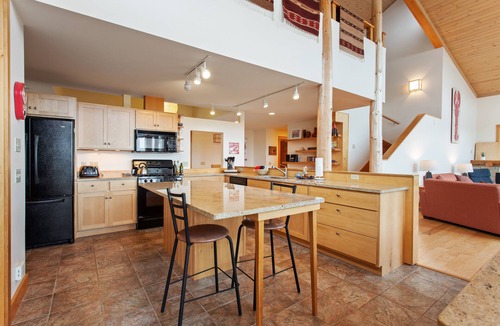 Southwest Harbor House | Spacious Family Retreat; Spectacular Views; 4 Min to Acadia; Walk to Town