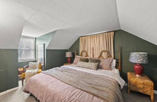 Grandview Heights House | Spacious Family 4BR Home in Columbus
