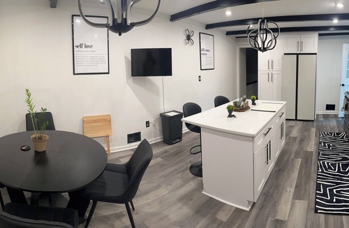 East Point House | Spacious Home Airport 10 Min