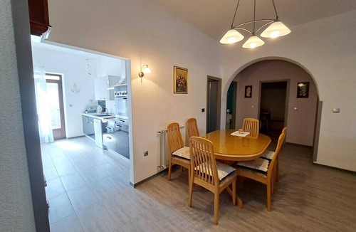 Dajla Apartment | Spacious Urban Retreat Apartment with Terrace - Two Bedroom Apartment with Terrace