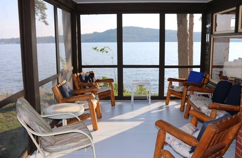Meredith Cabin | Spindle Point - Charming Winnipesaukee Lakeside Home (Nh)