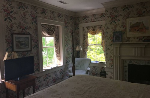 Hanoverton Hotel | Spread Eagle Tavern and Inn