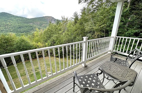 Bartlett House | Stanton Overlook Lodge @Attitash | Sleeps 18