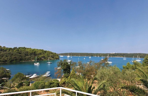Banjole Apartment | Stunning apartment in Pula with house sea view