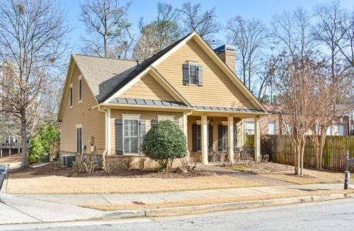 Home Park House | Stunning Home in Atlantic Station - Sleeps 12 !