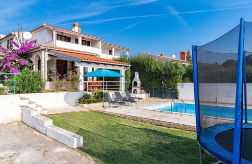 Premantura House | Stunning home in Pula