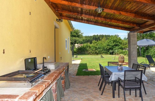 Snasici House | Stunning private villa for 6 guests with private pool, WIFI, A/C, TV, terrace and pets allowed