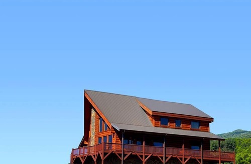 Dobson Cabin | Stunning Vacation Rental for Unforgettable Family Glamping Trips in the Blue Ridge Mountains, North Carolina