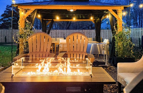 Kittery House | Stylish Kittery Retreat w/Hot Tub & Game Room