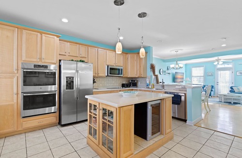 Sunset Island House | SUNSET ISLAND Spacious 5-BR - TONS of Amenities