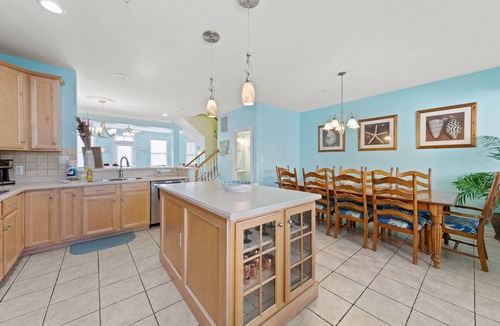 Sunset Island House | SUNSET ISLAND Spacious 5-BR - TONS of Amenities