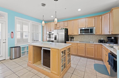 Sunset Island House | SUNSET ISLAND Spacious 5-BR - TONS of Amenities