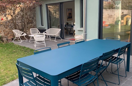 Montreuil House | Swimming pool and countryside just a stone's throw from Paris