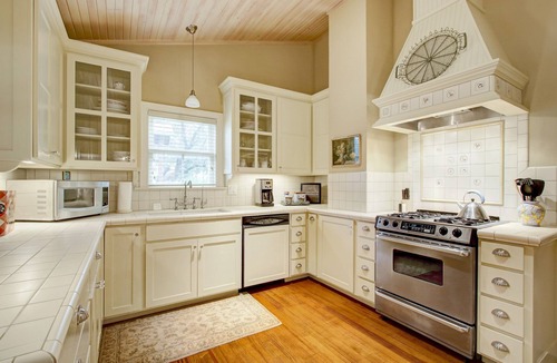 Comfort Cottage | Teacher's Cottage @ Riven Rock Ranch in Comfort TX
