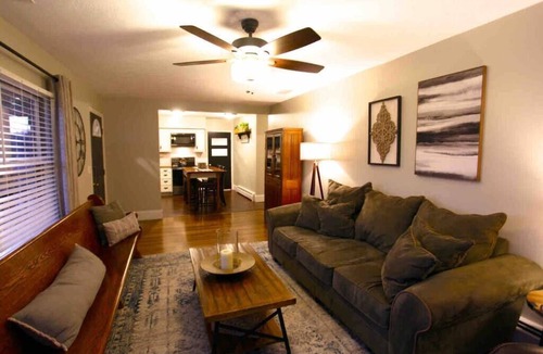 Chillicothe House | Terrace Farmhouse - Chillicothe, OH