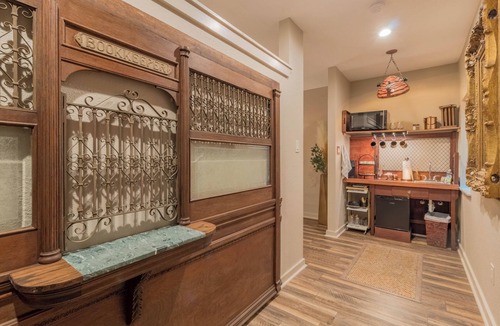 Comfort Apartment | The Bank Vault Casita Stay at Downright Comfort