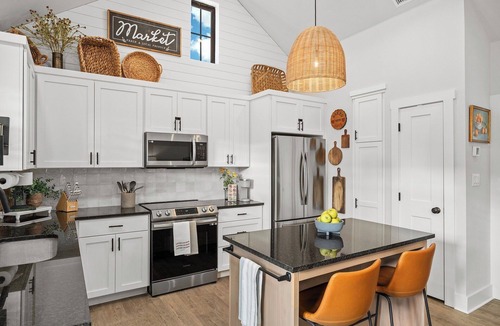 Fredericksburg Apartment | The Burg's Nest | Brand New Luxury Suite