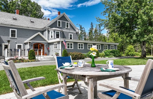 Hancock Point Bed & Breakfast | The Crocker House Country Inn (Rm 7)