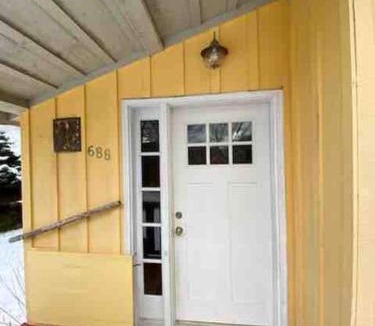 Rochester House | The Guest House at Sky Hollow