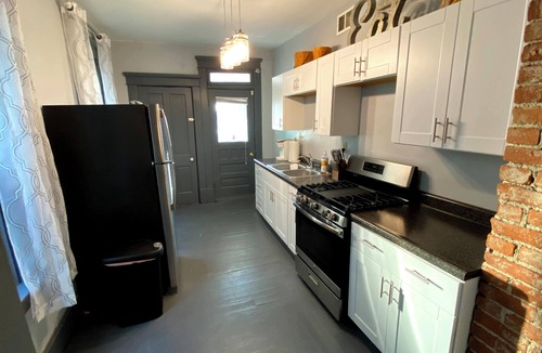 Circleville Apartment | The Happy Place, a charming 2-bedroom apartment in Uptown Circleville