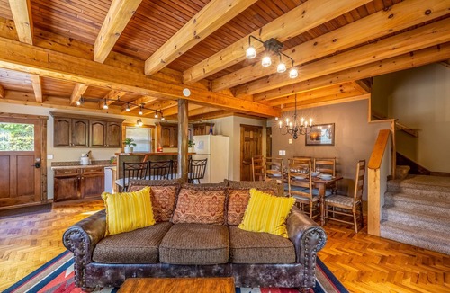 Edray House | The Hideout near Snowshoe Resort