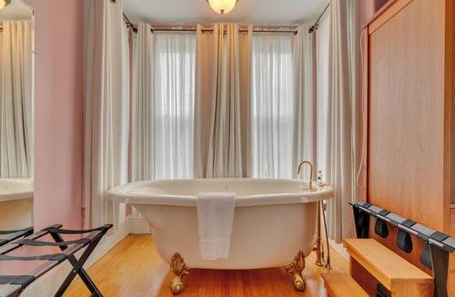 Freeport Bed & Breakfast | The James Place Inn B&B