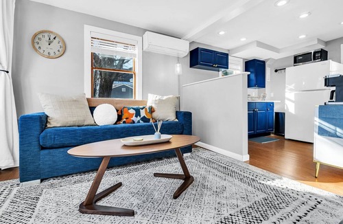 Southern Coast Apartment | The Saco Suite - Downtown, Dog Friendly, Sleeps 4, Walk to Bars & Restaurants!