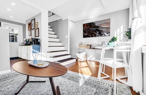 Southern Coast Apartment | The Saco Suite - Downtown, Dog Friendly, Sleeps 4, Walk to Bars & Restaurants!
