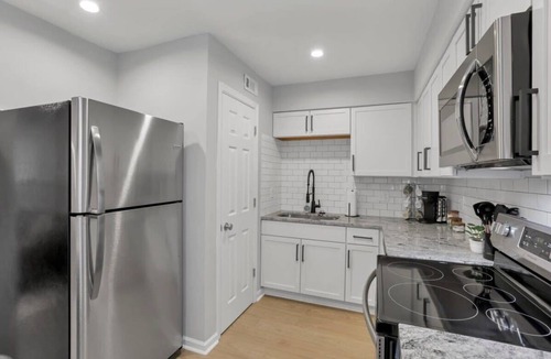 Downtown Columbus Apartment | The Schumacher - Pet Friendly - German Village