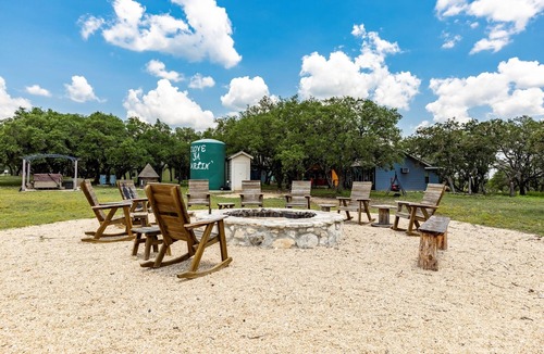 Mountain Home Cabin | The Six Shooter Yurt - Texas Hill Country Western-themed yurt glamping for 4 in the woods near Kerrville & Fredericksburg