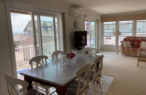 Stone Harbor House | Third from the beach- Ocean and Beach Views !