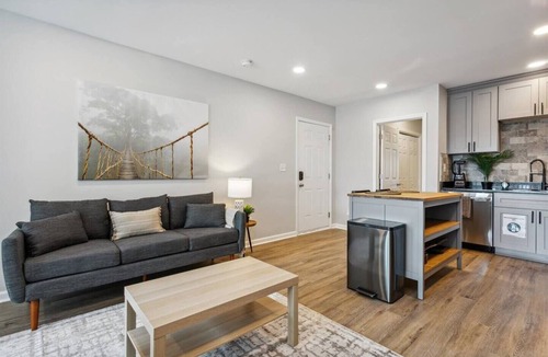 Hampton Apartment | This apartment is a 0 bedroom(s), 1 bathrooms, located in Hampton, VA.