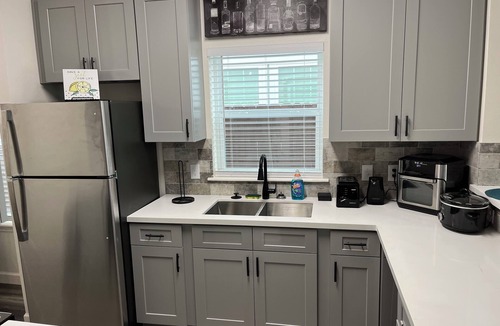 Southeast Houston House | Three-Bed Home w/POOL in Fabulous Houston Medical Center South - Sleeps 12