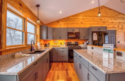 Oquossoc House | Timber Overlook - New construction log cabin with views of Rangeley Lake!