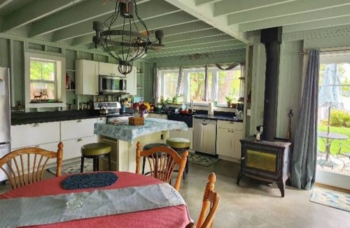 Orland Cabin | Toddy Pond Lakehouse - Beautiful sunrises, water fun, close coastal towns/parks